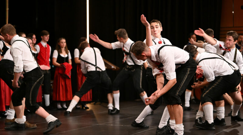 Veranstaltungen, 2023- 11-04, Velden Casino, Velden singt,musiziert und tanzt .