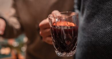 Die FF Förolach lädt am 16. Dezember zum 12. Förolacher Advent. Mit dabei: Ein Weihnachtsbasar, Glühmost und romantische Kutschenfahrten