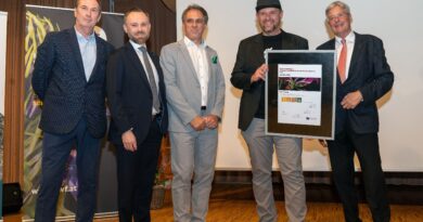 v.li.: Horst Peter Groß (Präsident Wissenschaftsverein Kärnten); Michael Koren (Vorstand Kärntner Sparkasse); Roland Waldner (Vorstand KWF); Christoph Raunig (myAcker GmbH); LH Peter Kaiser