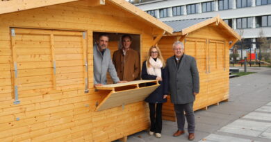Weihnachtsweltkoordinator Gernold Kloiber, Stadtamtsleiter Hubert Madrian, Bettina Knafl-Jannach (Mitorganisatorin, Öffentlichkeitsarbeit) und Bürgermeister Walter Zemrosser freuen sich auf die Althofener Weihnachtswelt