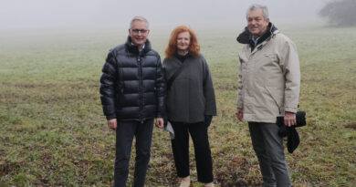 Vzbgm. Dr. Alexander Kastner mit Gemeinderätin Mag. Margit Motschiunig und Stadtrat Max Habenicht im Natura2000-Gebiet am Lendspitz