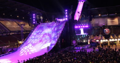Tausende Fans heizten die Stimmung beim Big Air Klagenfurt im Wörthersee Stadion an.