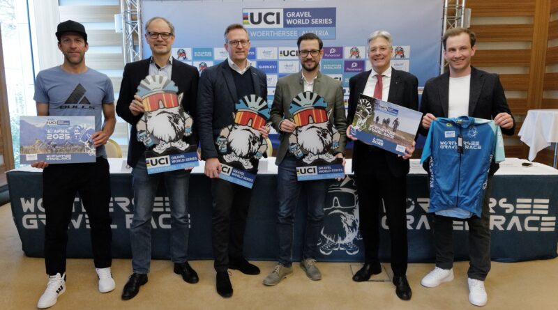 PK Gravel Race 2025. Im Bild: Alban Lakota, Klaus Ehrenbrandtner, Peter Puschel, LR Sebastian Schuschnig, LH Peter Kaiser und Julius Rupitsch.