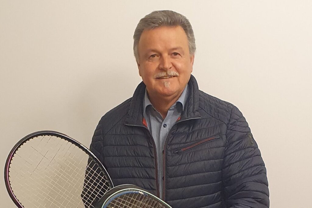 Sozialreferent Stadtrat Klaus Trampitsch organisiert die Rad- und Sommersportbörse im Kulturhaus Althofen