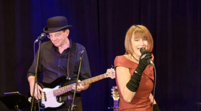 Frankie Vetter und Rebecca Anouche - Café Aichwaldsee