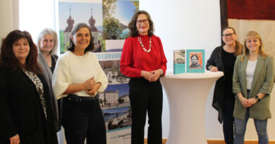Stadträtin DIin Constance Mochar und die Leiterin des Klagenfurter Frauenbüros, Mag. Astrid Malle, begrüßten Kolleginnen aus Wels, Graz, St. Pölten, Wien und Villach zur jährlichen Tagung im Rathaus.