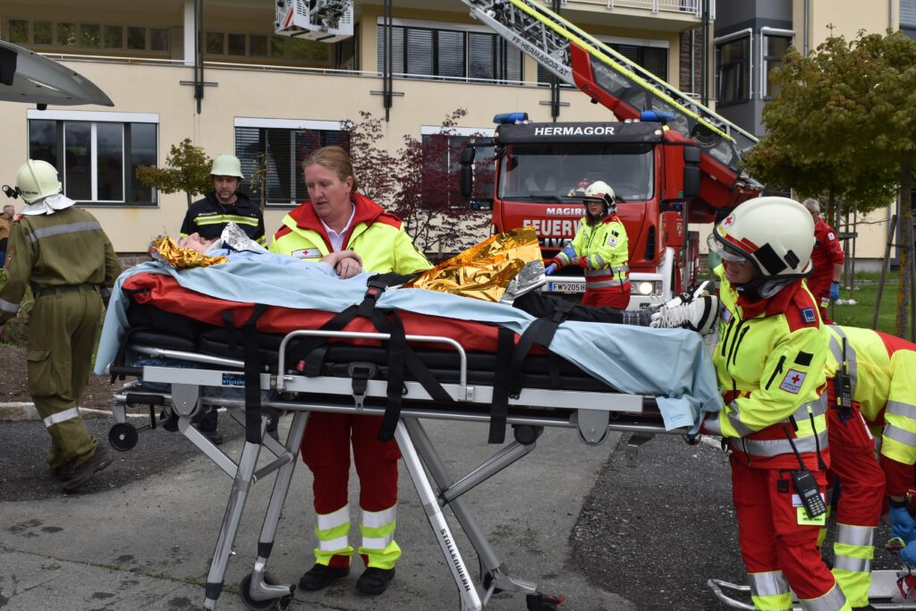 Gemeinschaftsübung LKH Laas