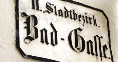 Von dunklen Gassen und geheimen Zeichen