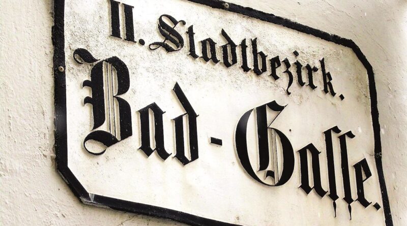 Von dunklen Gassen und geheimen Zeichen