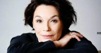 Julia Stemberger