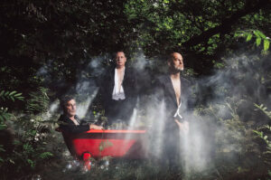 The Base Albumpräsentation