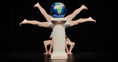 Genesis - surreales Zirkustheater