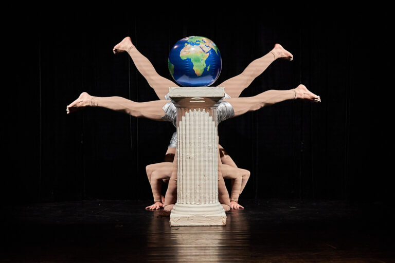 Genesis – surreales Zirkustheater