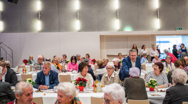 Seniorennachmittag in der Blumenhalle St. Veit