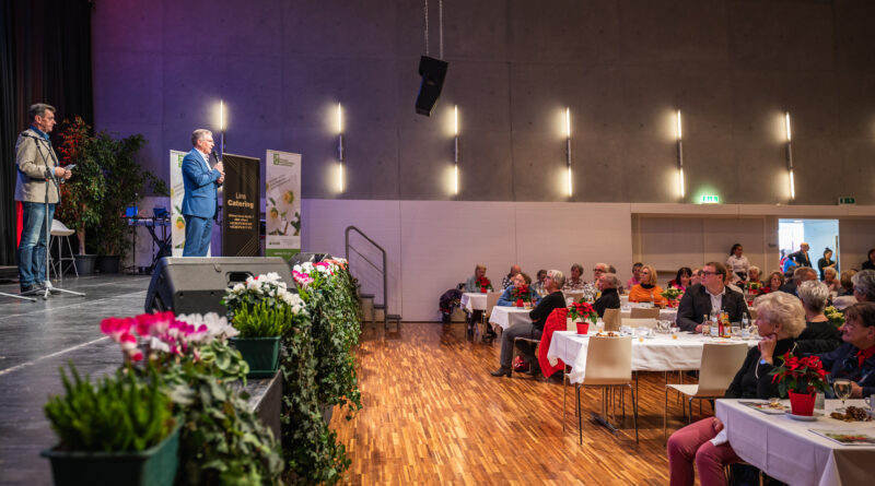 Seniorennachmittag in der Blumenhalle St. Veit