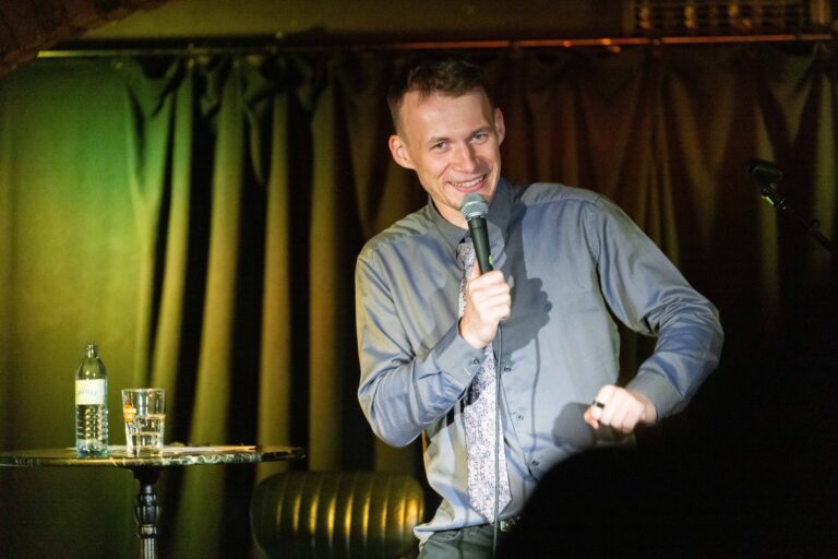 Niko Nagl in der Hafenstadt